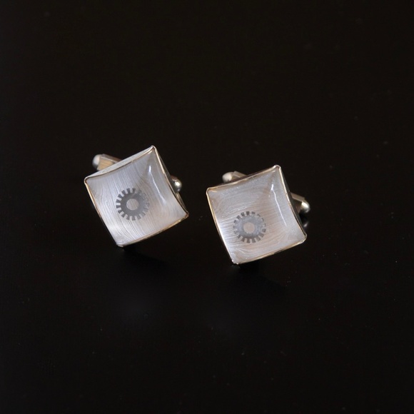 Vintage 2-Tone Clear Lucite Cufflink Set - Picture 3 of 3